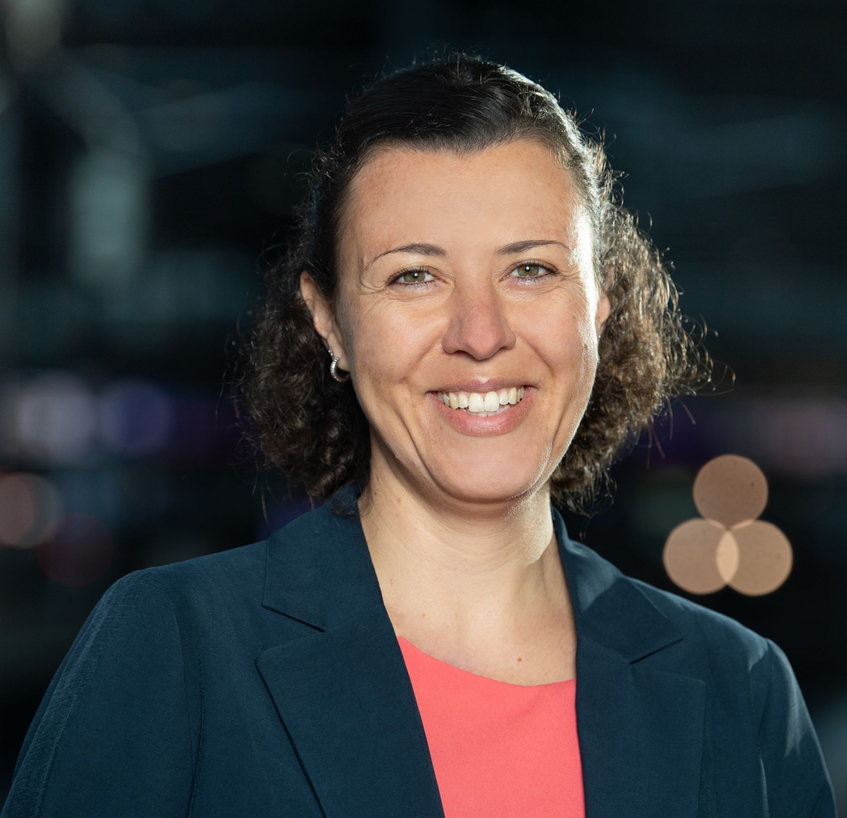 Karin Della Torre_Porträt.jpg